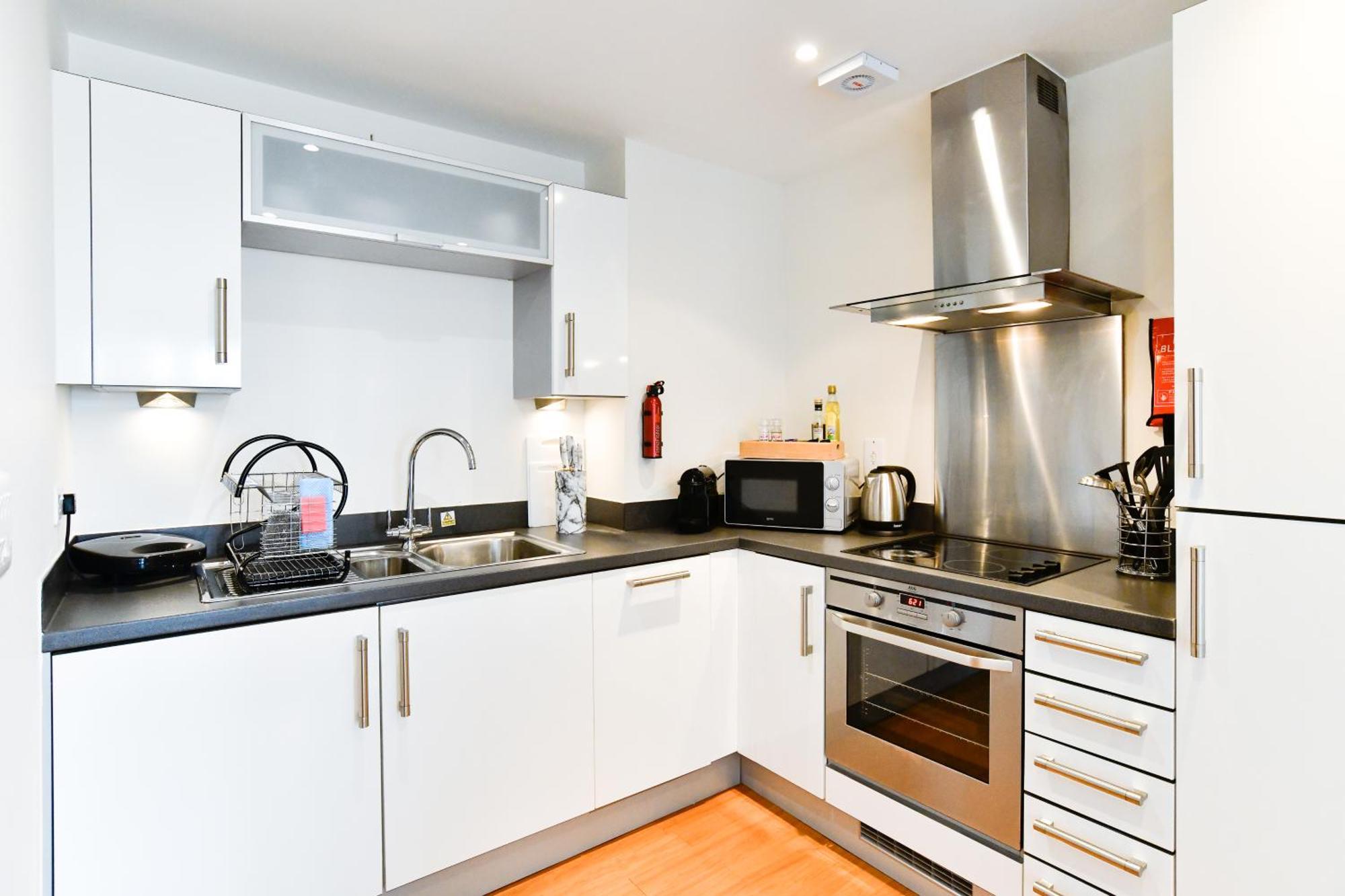 Stunning View 1 Bed With Parking *